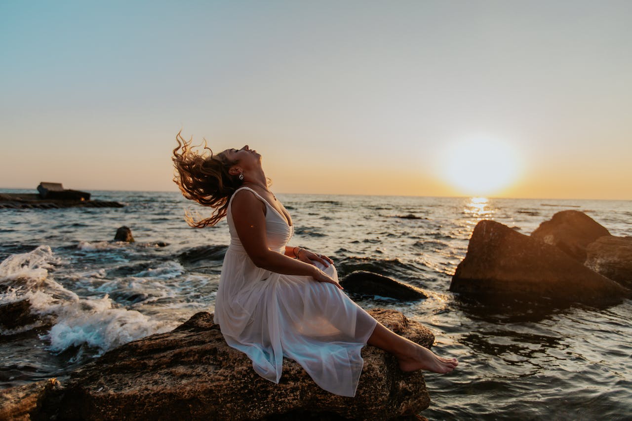 8 Heavenly Styles in Australian Christian Women's Fashion - One Clothing Co.